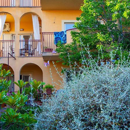 Kaštela Seaside Gateway Apartment מראה חיצוני תמונה